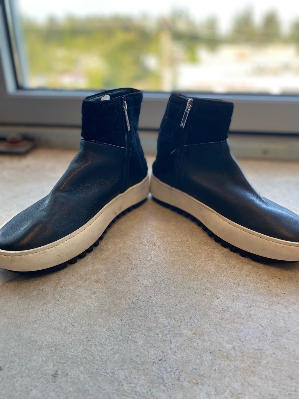 Women’s AQUAITALIA Black Leather Zip-Top Casual Ankle Sneakers